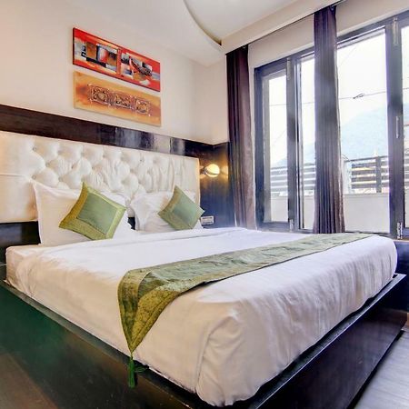 Lavish Inn Дхарамсала Екстериор снимка