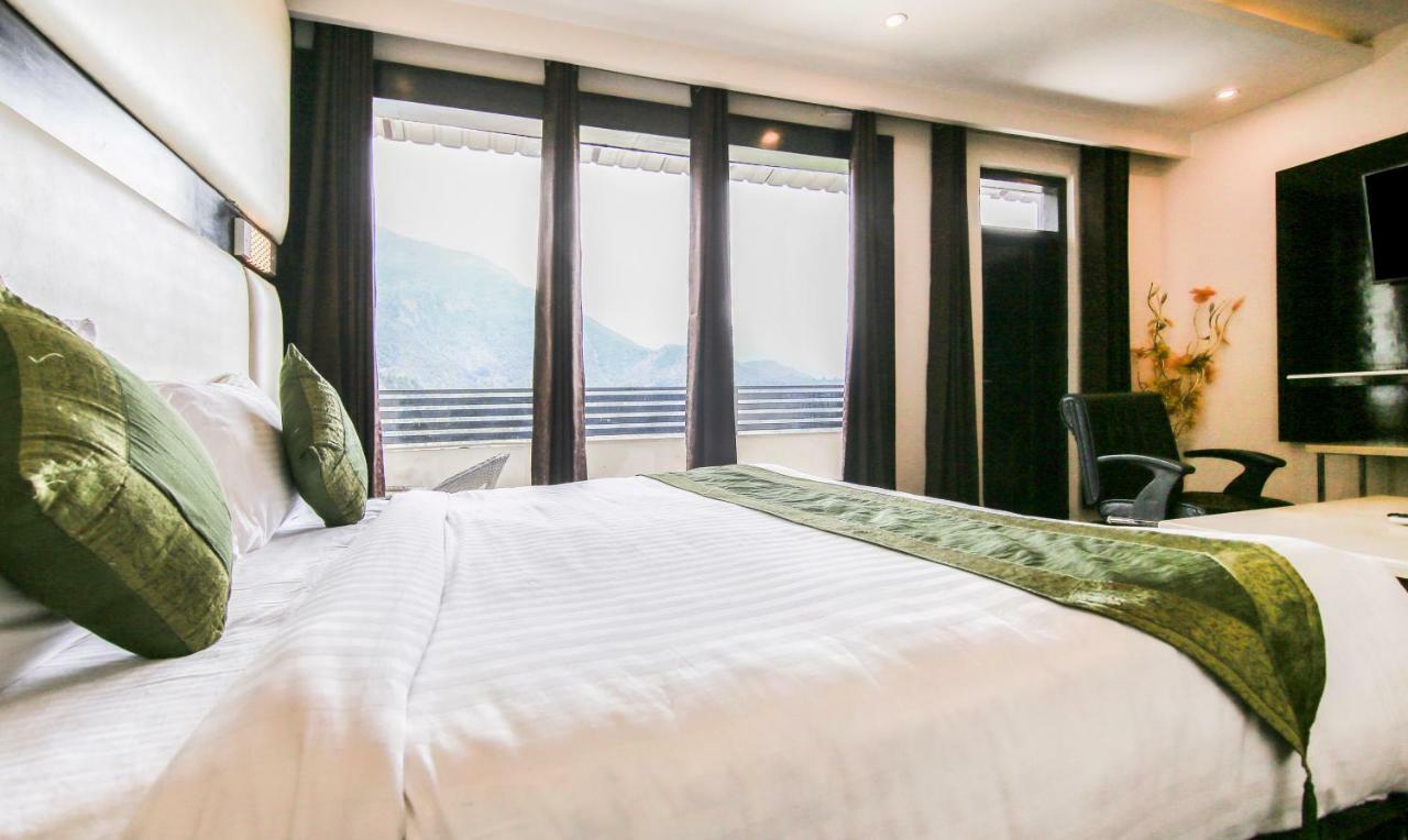 Lavish Inn Дхарамсала Екстериор снимка